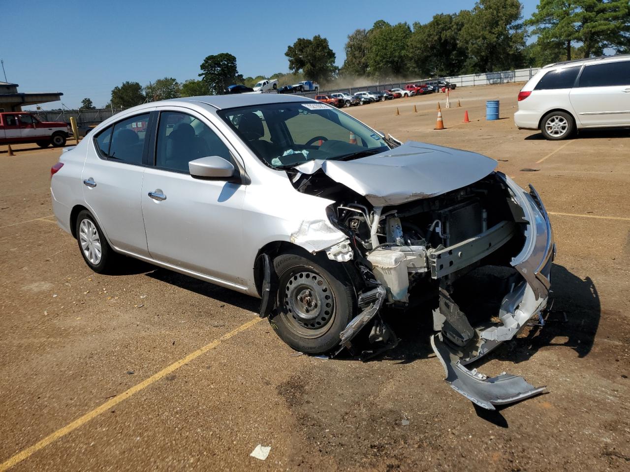3N1CN7AP0KL826715 NISSAN VERSA 2019