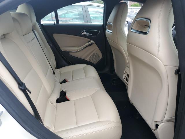 WDDSJ4GBXFN174986 Mercedes-Benz CLA 250 4MATIC
