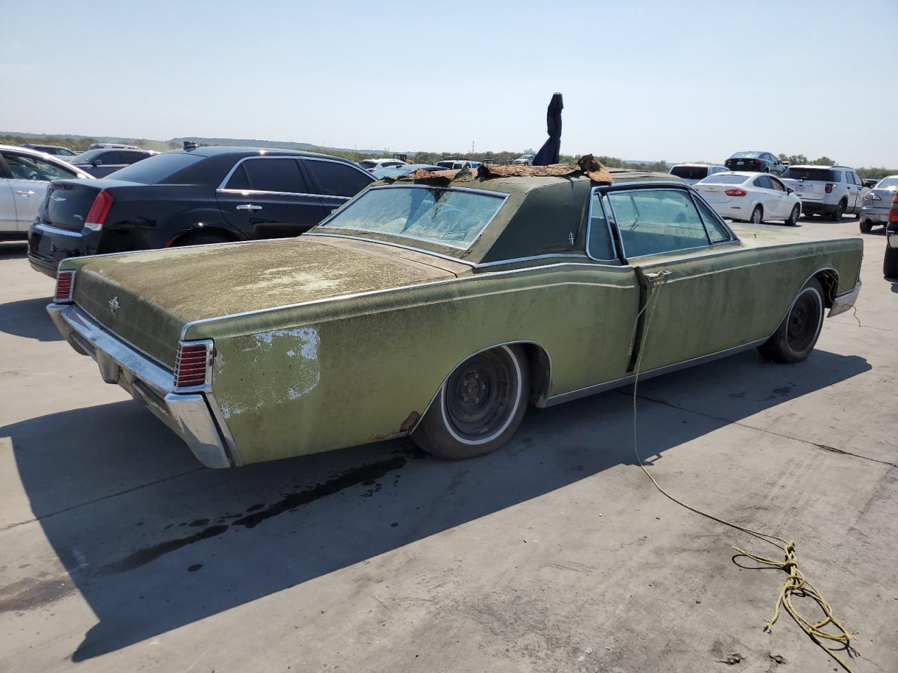 8Y81A825692 1968 Lincoln Continenta