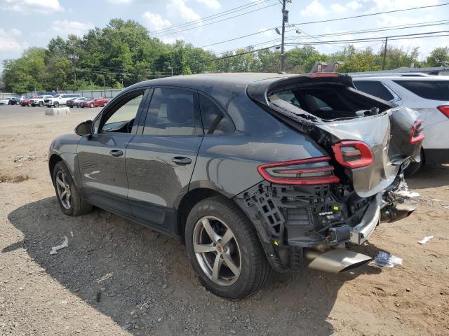 VIN WP1AA2A5XJLB11077 2018 Porsche Macan no.2