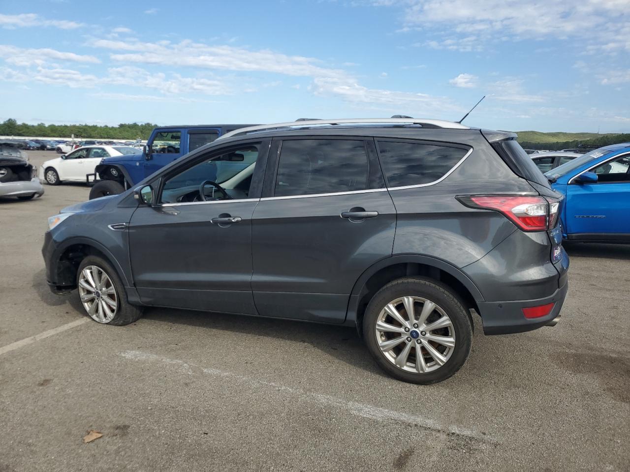 1FMCU9J94HUA86867 FORD ESCAPE 2017