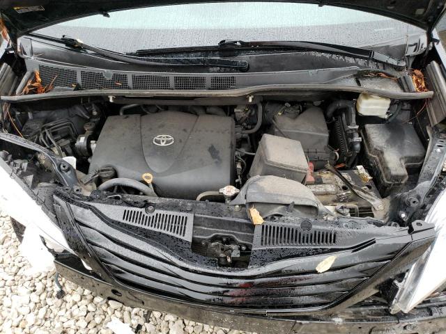 5TDZZ3DC8HS786982 Toyota SIENNA