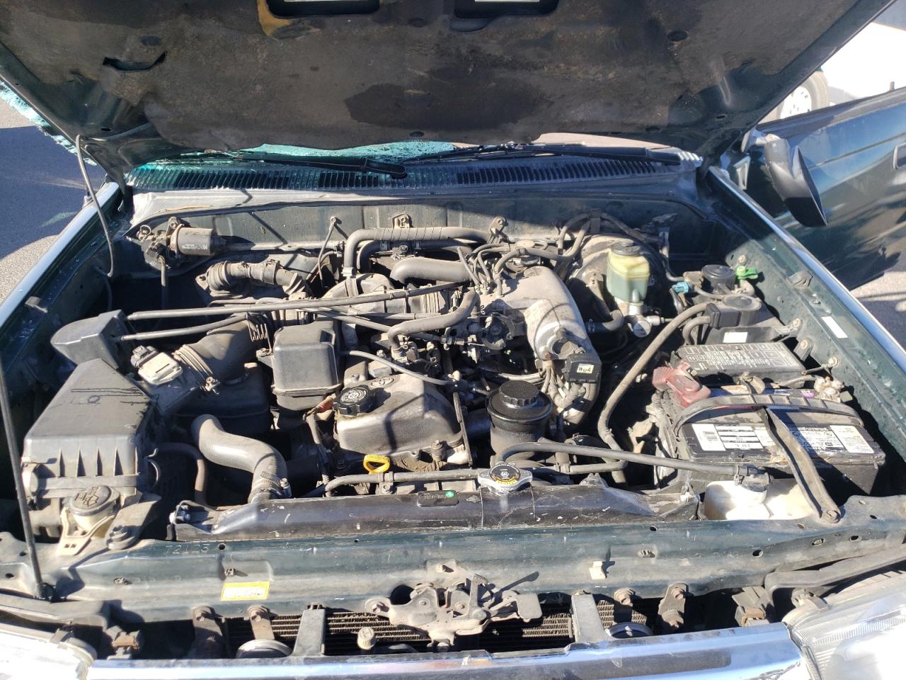 Lot #2205596644 2000 TOYOTA 4RUNNER