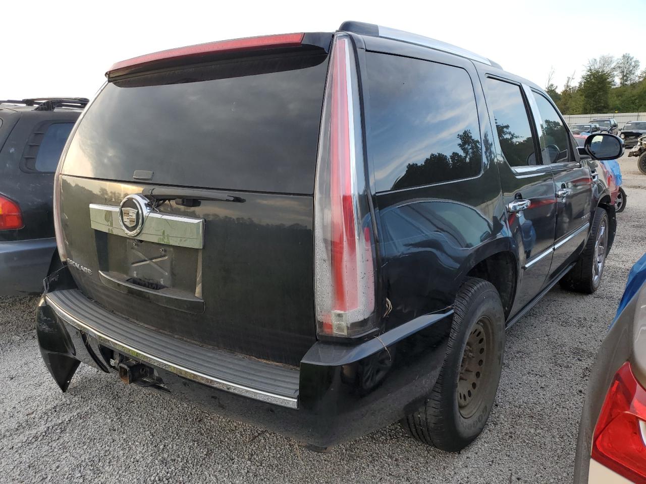 1GYEC63857R282380 2007 Cadillac Escalade Luxury