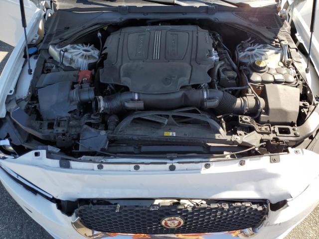 Lot #2438247853 2017 JAGUAR XE PRESTIG salvage car