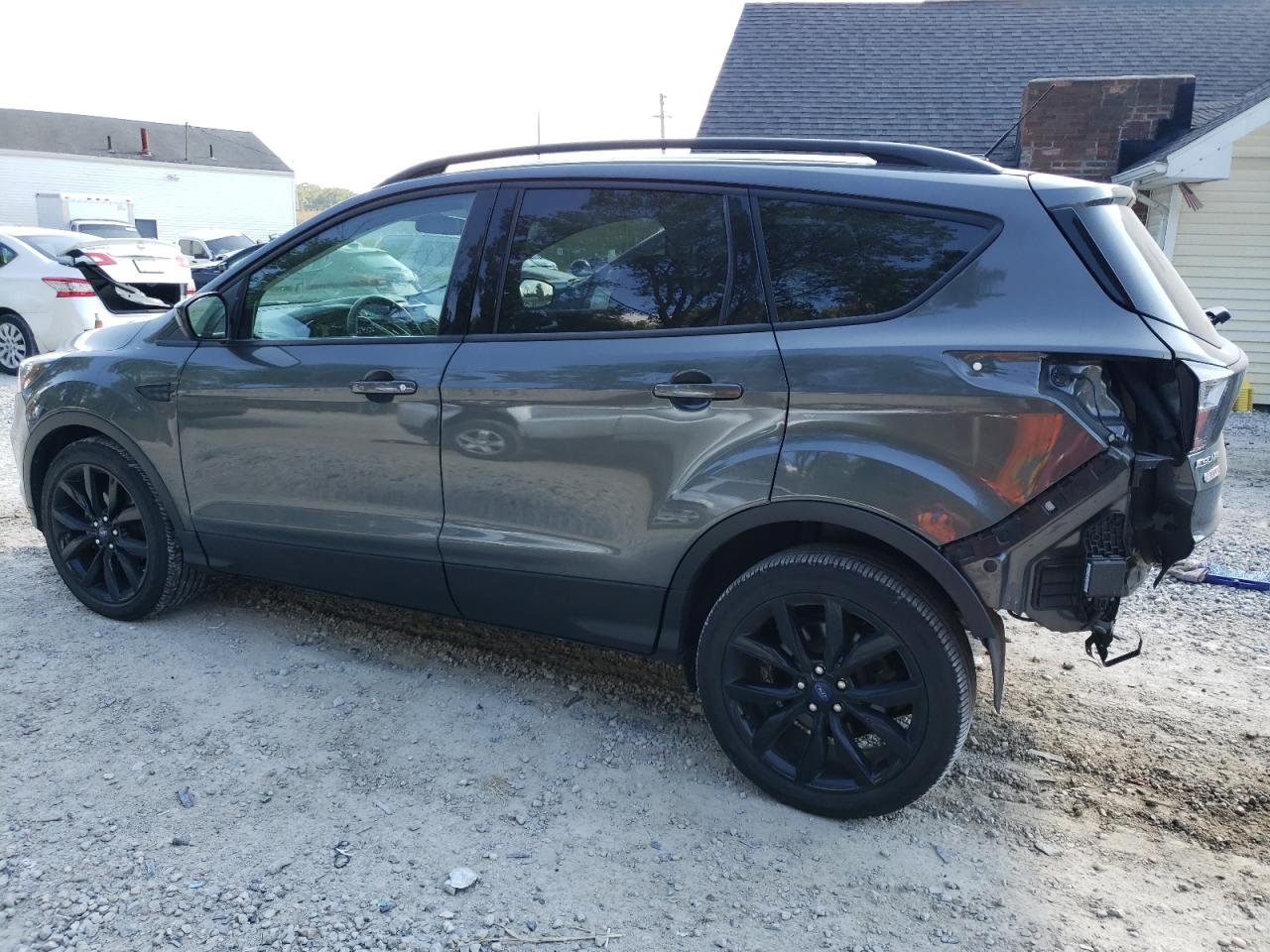 1FMCU0GD8HUC09318 FORD ESCAPE 2017