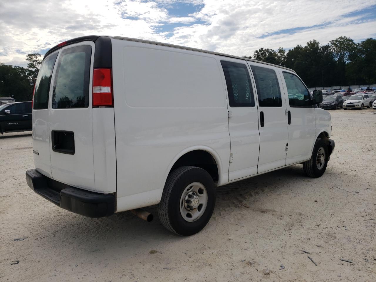 1GCWGAFP6K1365702 Chevrolet Express G2 3