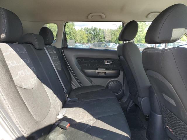 VIN: KNDJT2A62C7417450 Auction: COPART Lot: 67661913 Location: MA - SOUTH BOSTON KNDJT2A62C7417450 KIA SOUL 2012 SILVER Photo 11