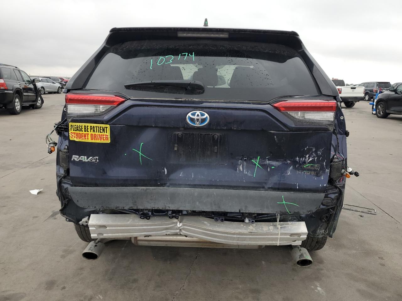 2T3RWRFV6NW137332 TOYOTA RAV4 2022