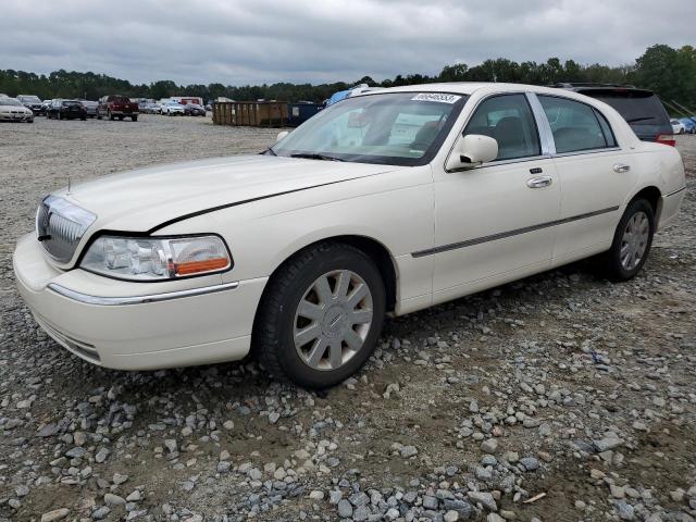 2007 Lincoln Town Car 