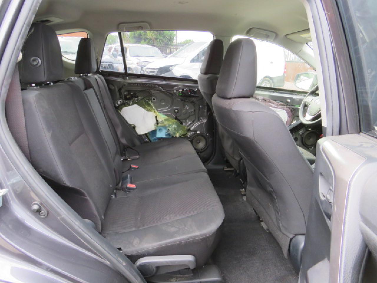 VIN: JTMZFREV2JJ200064 2018 TOYOTA RAV4