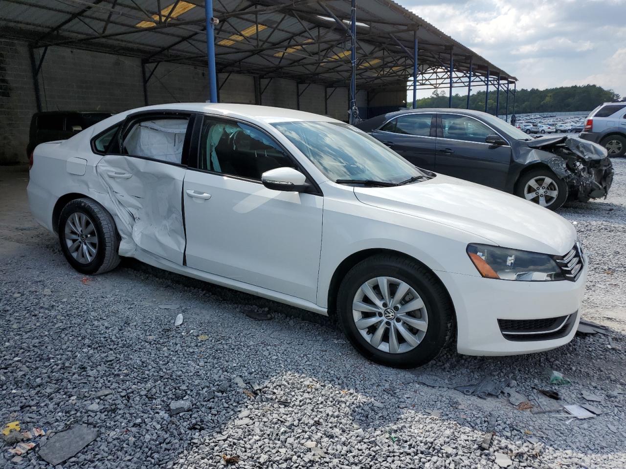 2012 Volkswagen Passat S vin: 1VWAH7A39CC094927