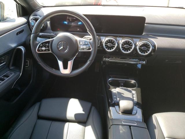 W1K3G4FBXNJ375930 Mercedes-Benz A 220 4matic