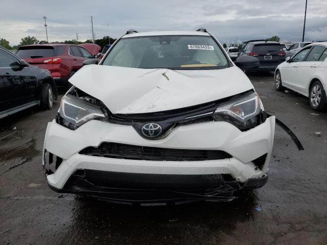 JTMZFREV7HJ704216 Toyota RAV4 LE
