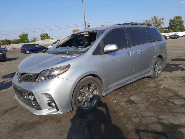 TOYOTA-SIENNA-5TDXZ3DC4KS981539