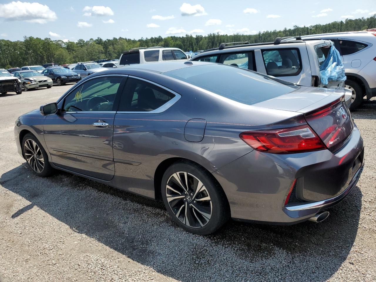 1HGCT2B86HA005584 HONDA ACCORD 2017