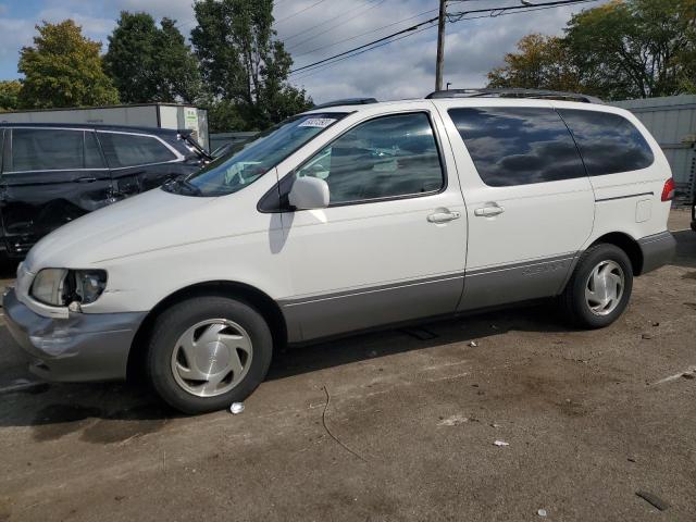 2002 Toyota Sienna LE