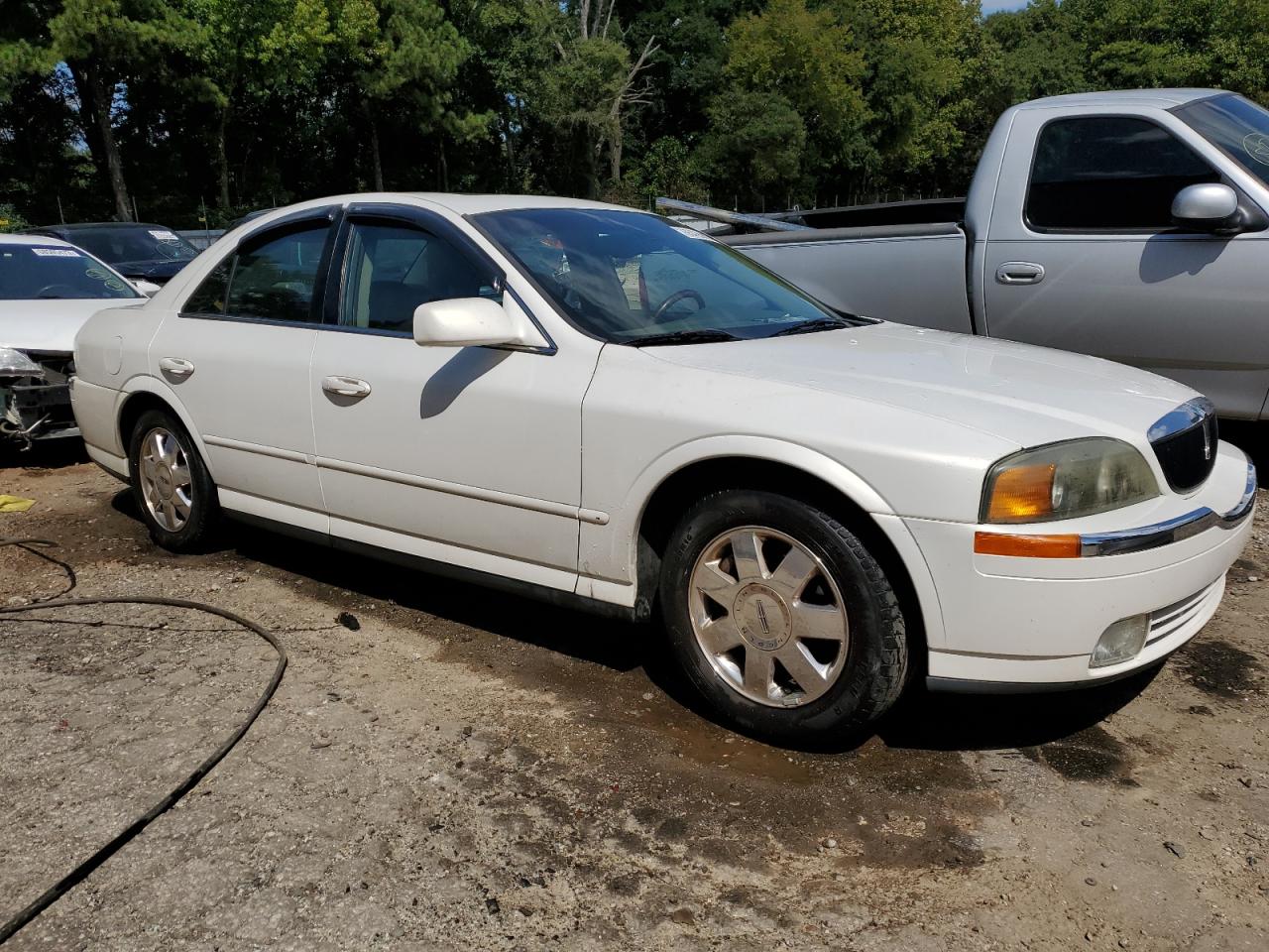 1lnhm87a52y689991 1LNHM87A52Y689991 2002 Lincoln Ls