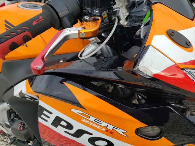2013 HONDA CBR250 R MLHMC410XD5302092