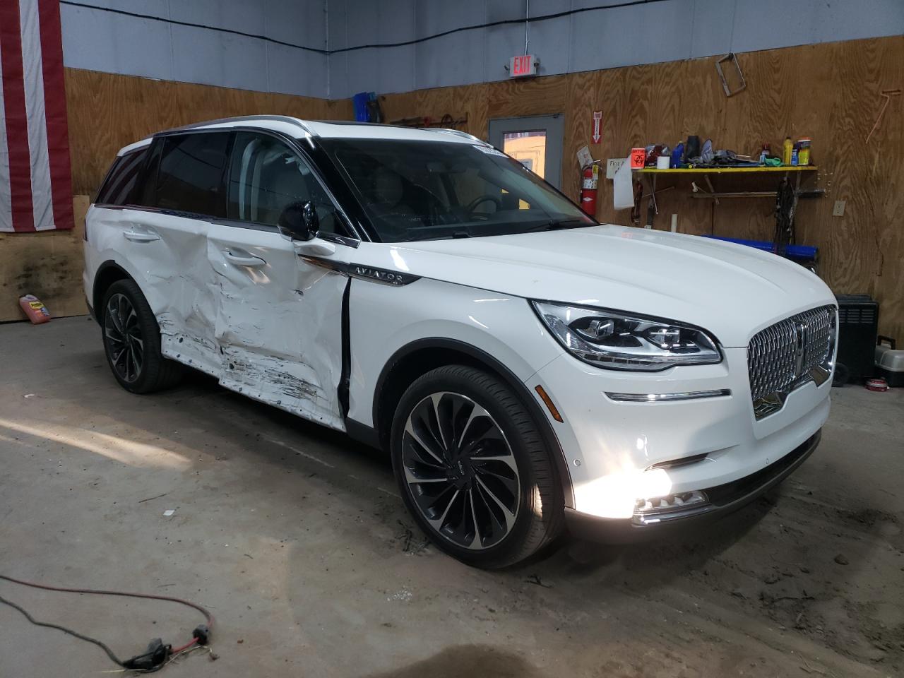 5LM5J7XC8PGL02562 Lincoln Aviator RE 4