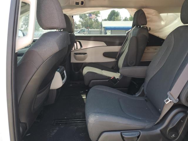KNDNB4H3XN6131429 KIA Carnival Lx