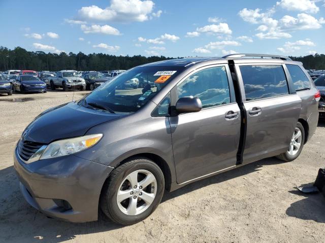 2013 Toyota Sienna LE