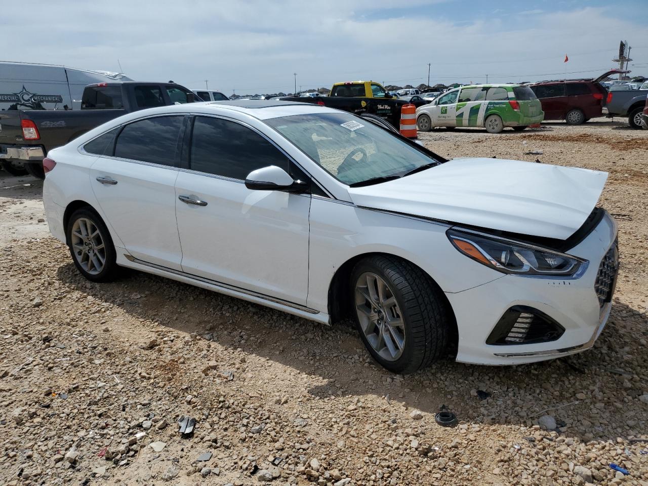 2018 Hyundai Sonata Sport vin: 5NPE34ABXJH665366