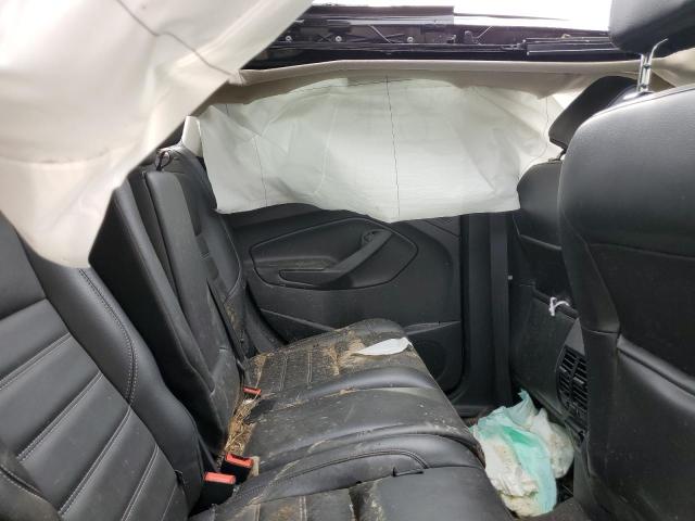 1FMCU9JD8HUC82332 Ford Escape Titanium