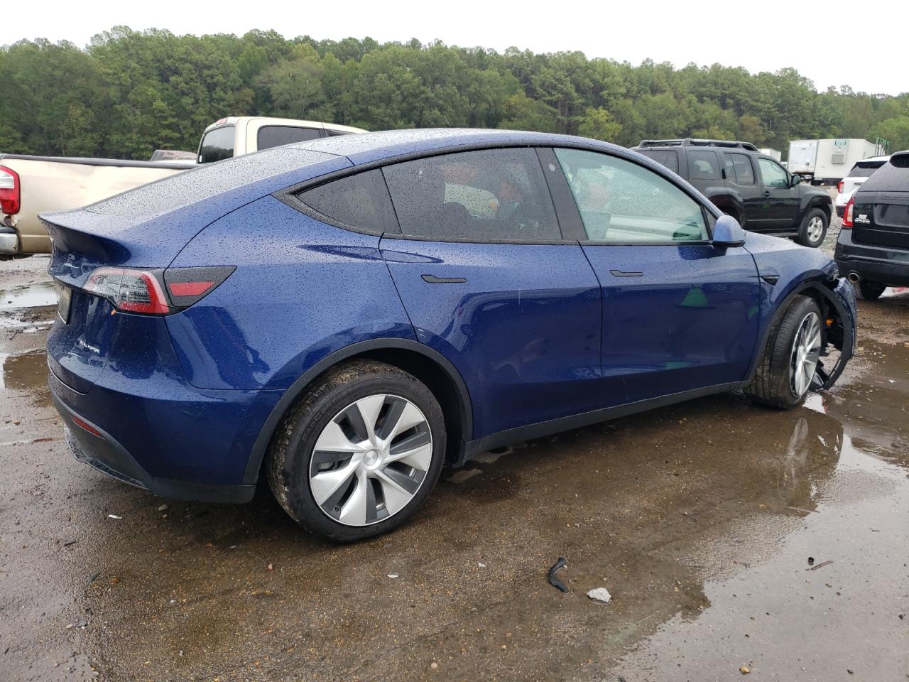 7SAYGDEE0NF327925 Tesla Model Y  3