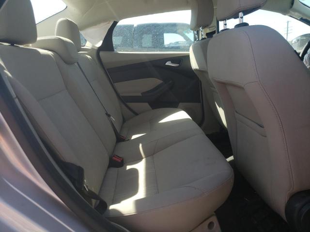 1FADP3F2XGL227198 Ford FOCUS SE