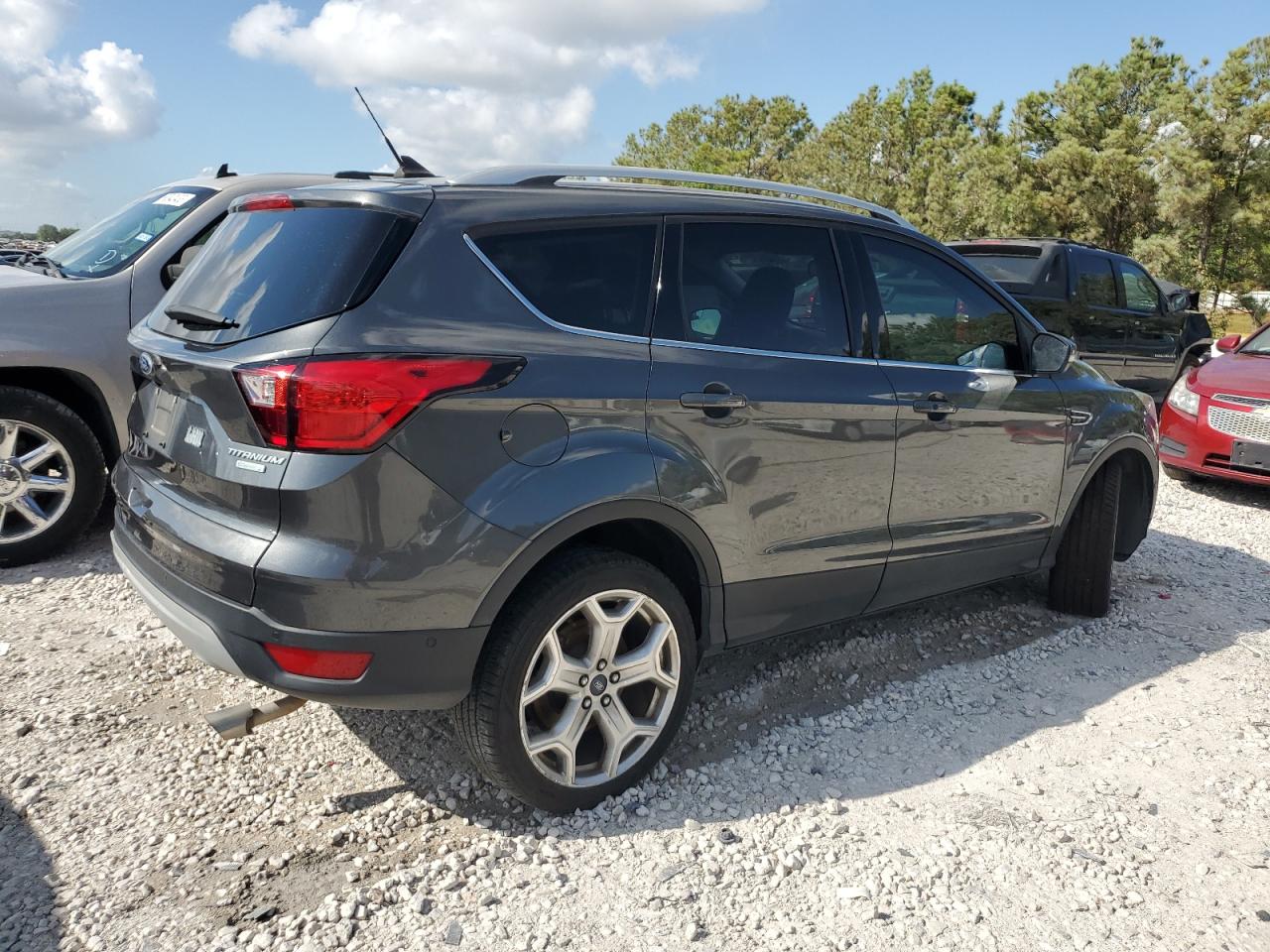 1FMCU0J90KUB26042 FORD ESCAPE 2019