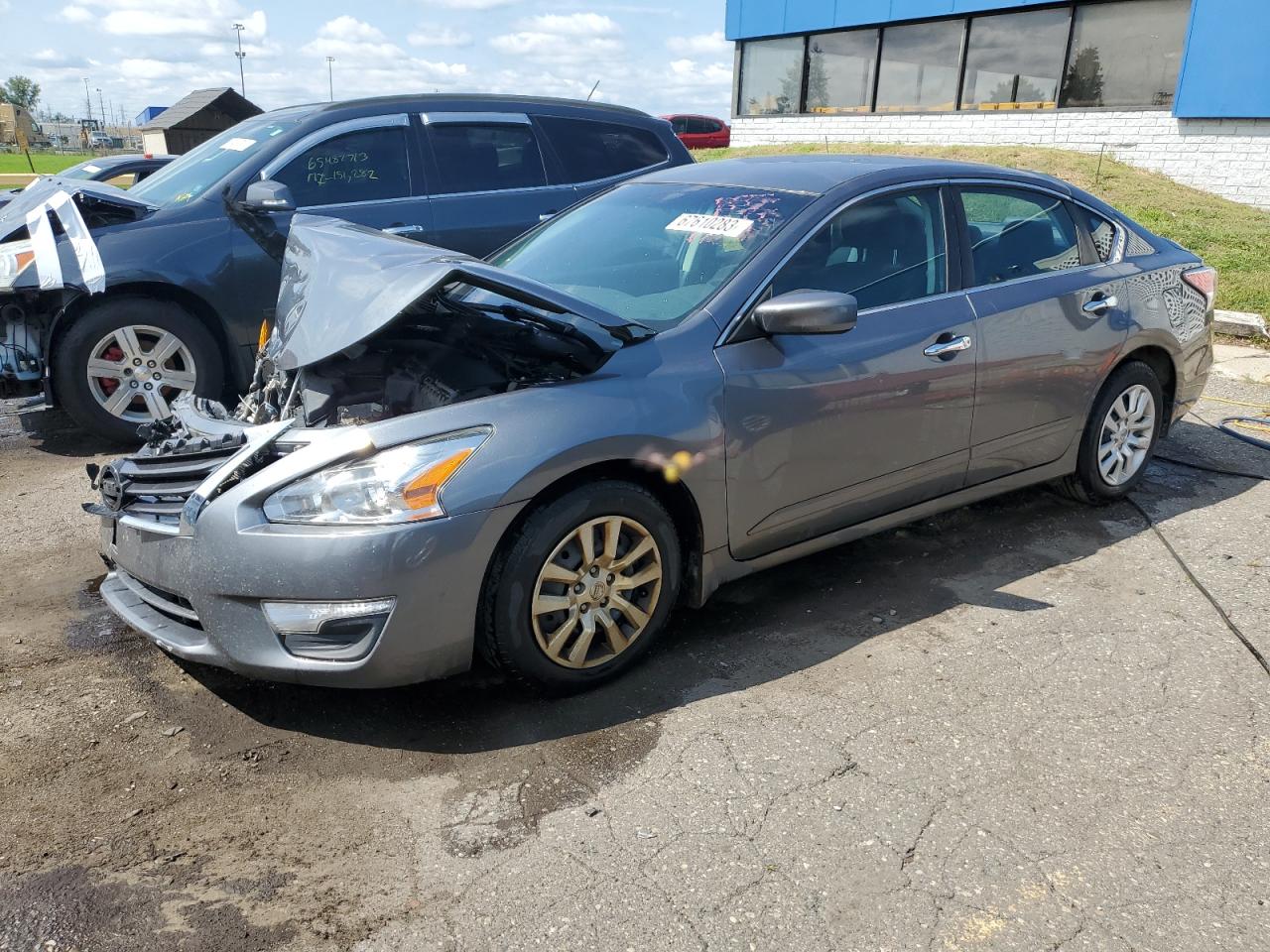  Salvage Nissan Altima