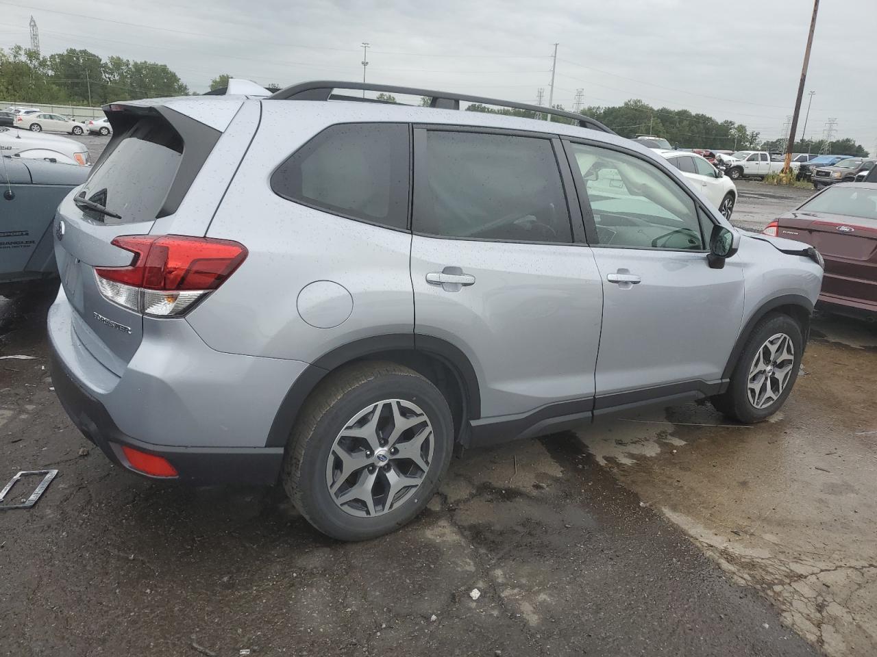 JF2SKAJC4MH535097 2021 Subaru Forester Premium