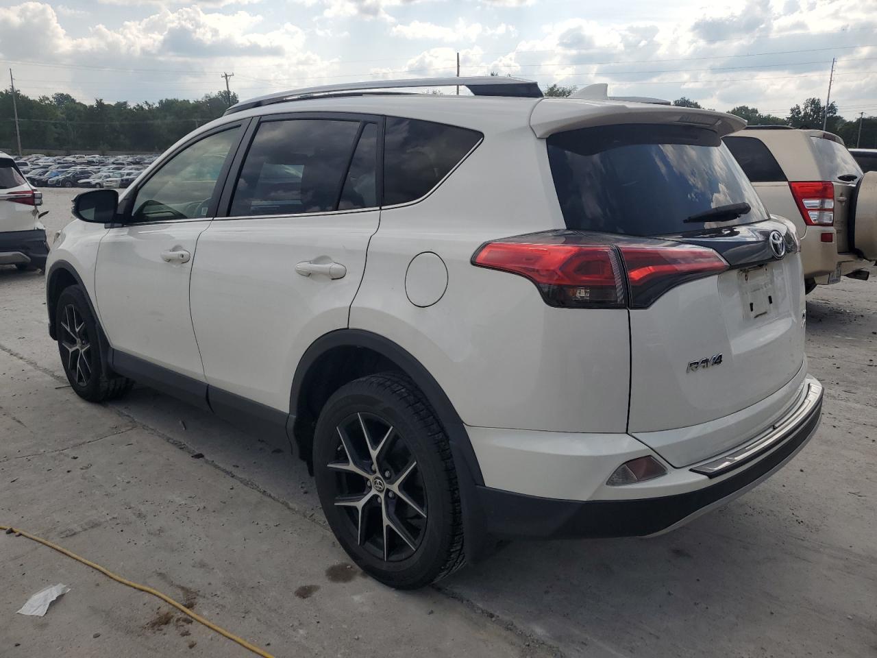 JTMJFREV2JJ205780 TOYOTA RAV4 2018