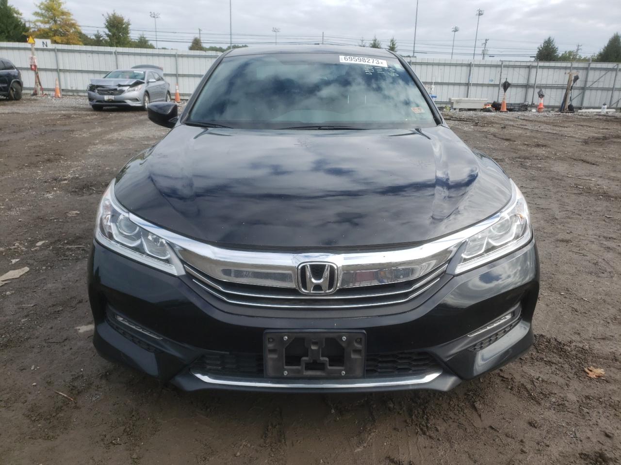 1HGCR2F14HA068128 HONDA ACCORD 2017