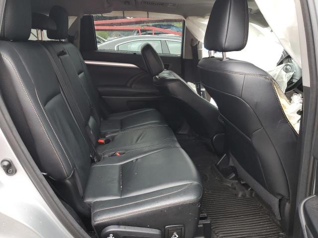 5TDJZRFH6HS392020 Toyota Highlander Se