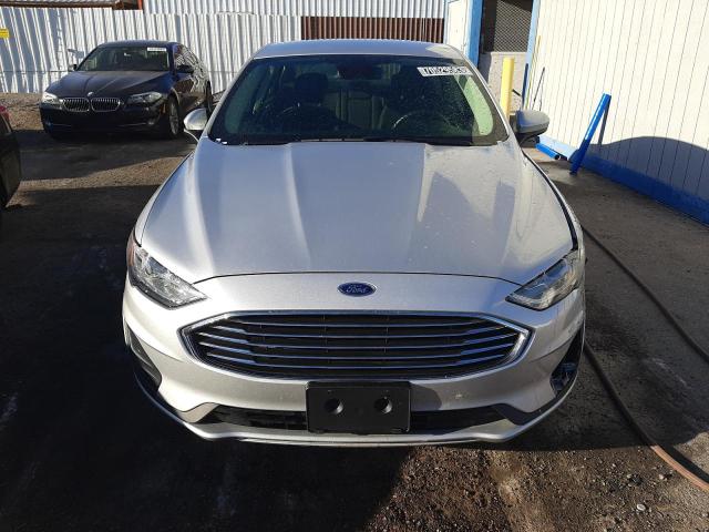 3FA6P0HD4KR148531 Ford Fusion SE 5