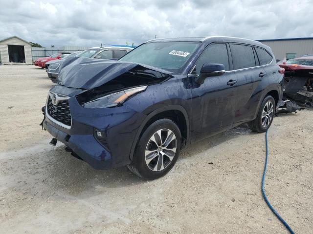 VIN 5TDGZRAH2NS553590 2022 Toyota Highlander, Xle no.1