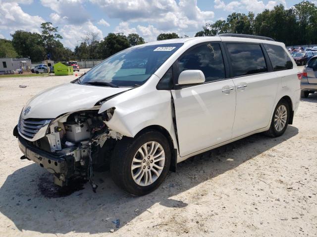 2017 Toyota Sienna XLE