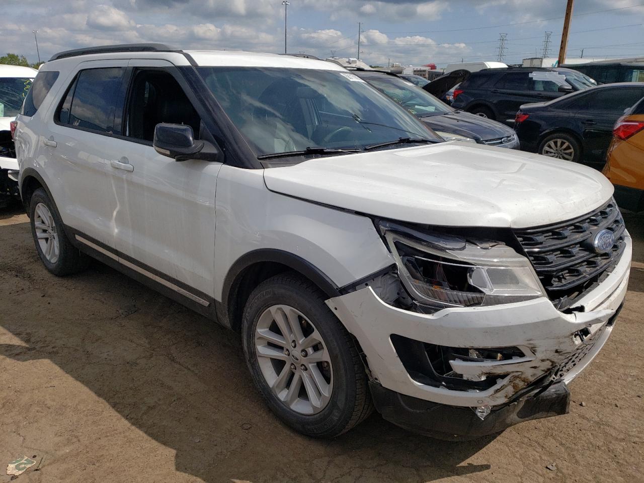 1FM5K7D87HGD97956 2017 Ford Explorer Xlt