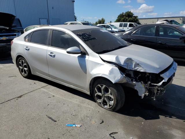 3KPF24AD5KE015780 Kia Forte FE 4