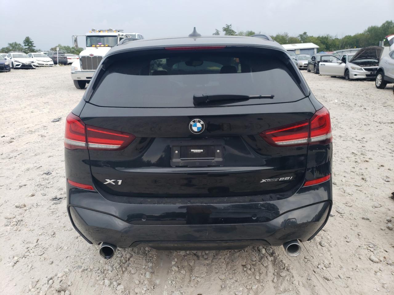 WBXJG9C07N5U62262 BMW X1 XDRIVE2 6