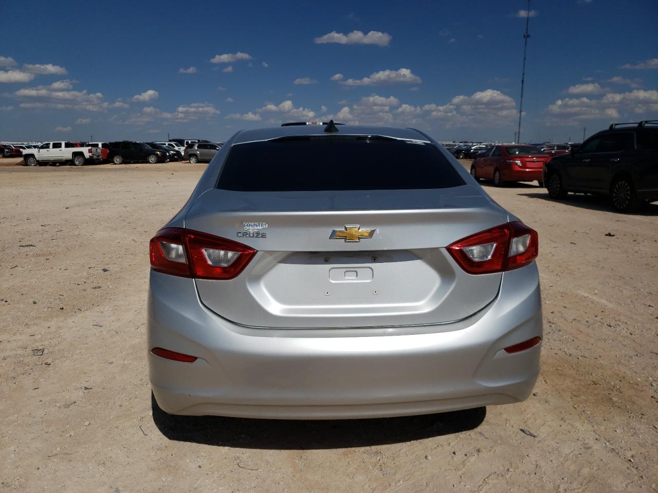 1G1BC5SM1J7210931 CHEVROLET CRUZE 2018