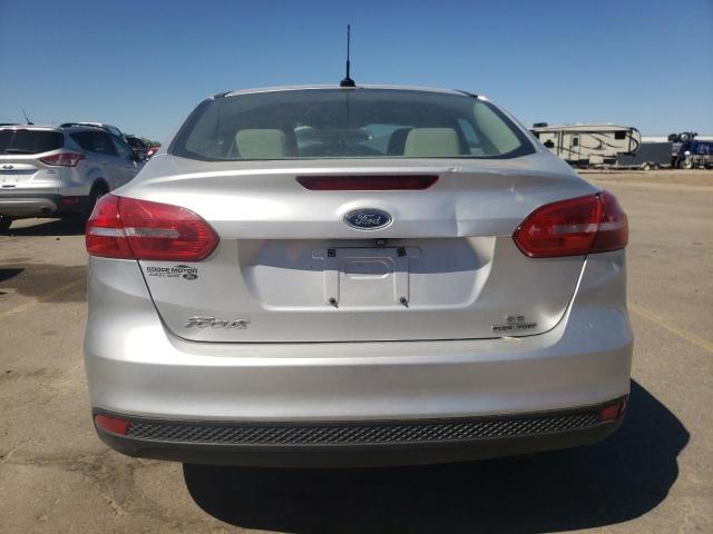 1FADP3F2XGL227198 Ford FOCUS SE