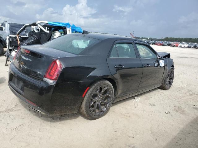 2C3CCABG3KH589715 Chrysler 300 S 3