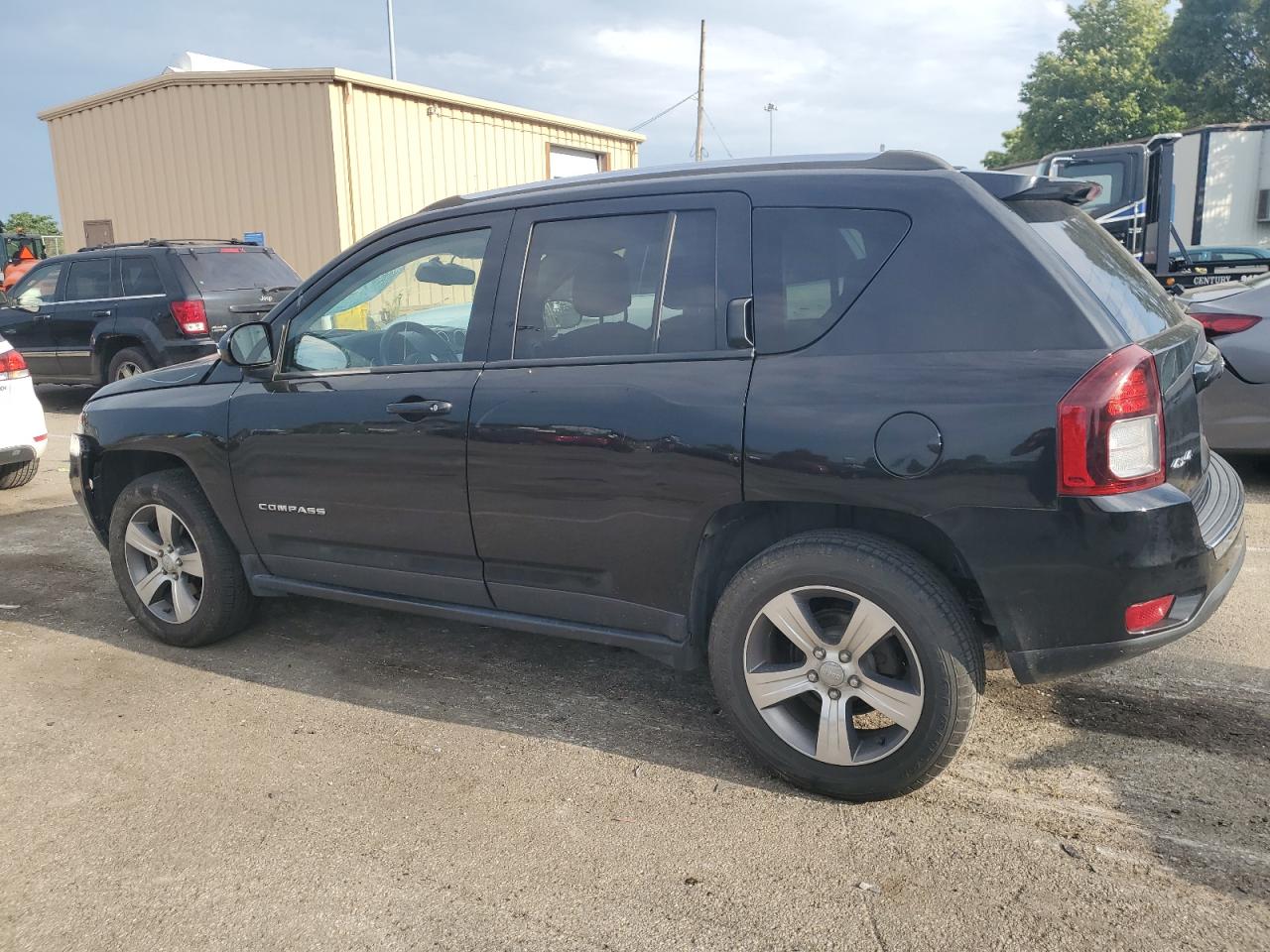 1C4NJDEB5GD772579 2016 Jeep Compass Latitude