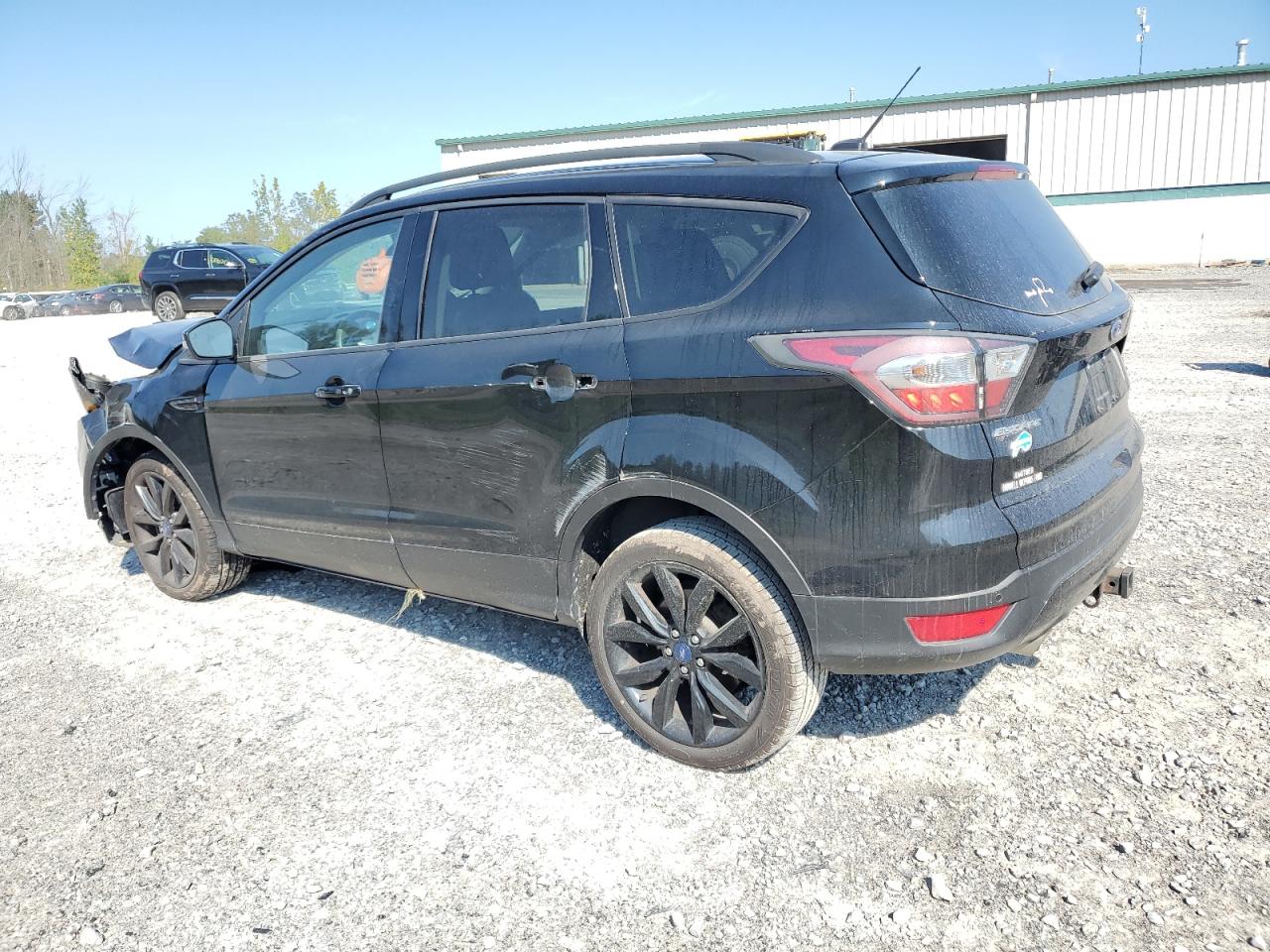 1FMCU9J97HUB23104 FORD ESCAPE 2017