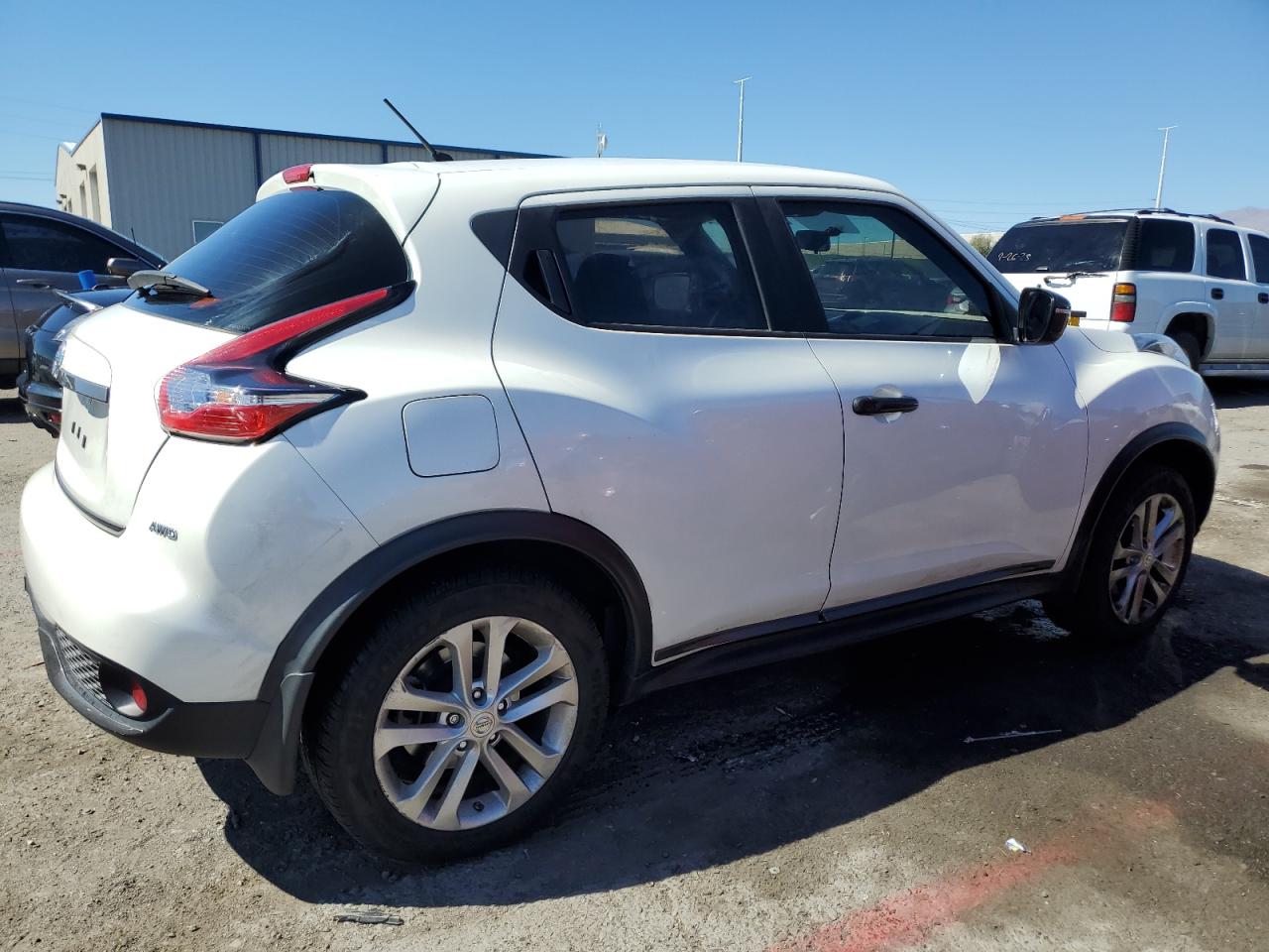 2015 Nissan Juke S vin: JN8AF5MV4FT566230