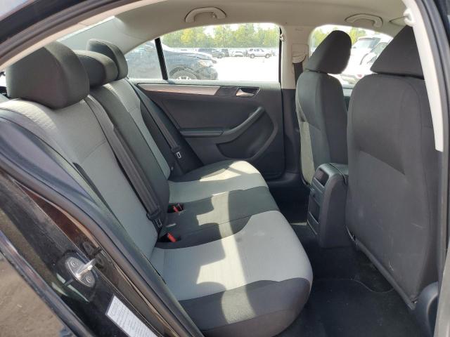  VOLKSWAGEN JETTA 2017 Чорний