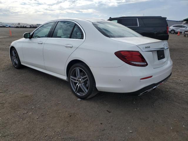 WDDZF4JB2KA557637 2019 MERCEDES-BENZ E-CLASS, photo no. 2